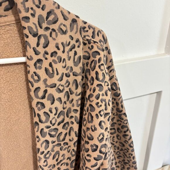 Abercrombie & Fitch Soft AF Fleece Animal Print Cardigan - Picture 2 of 7